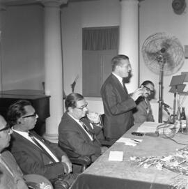 Aula da Faculdade de Medicina com Professor da USP