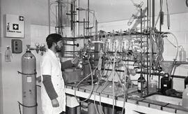 Levantamento fotográfico de equipamentos do Departamento de Química