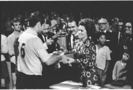 Extensão da UFSM em Três de Maio/RS - entrega do troféu