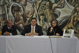 Homenagem a fotógrafos e lançamento de livro do DAG