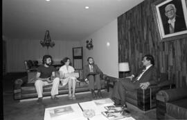 Visita do Chefe do Arquivo do Banco Central ao Gabinete do Reitor