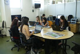 Atividades administrativas na Coordenadoria de Comunicação