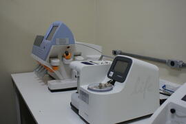 Inauguração de um novo sequenciador de biologia molecular