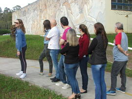 Visita dos servidores do Departamento de Arquivo Geral a Exposição Memória na Pista