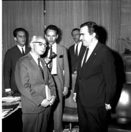 Desembargador em visita ao Reitor Mariano