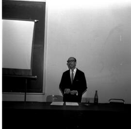 Conferência do prof. Luiz Gonzaga Isaia