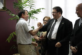 Descarramento do quadro de Felipe Martins Muller na galeria de reitores da UFSM