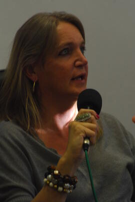 Diálogos  - Travestis e Transsexuais na Educação: acesso permanência e formação